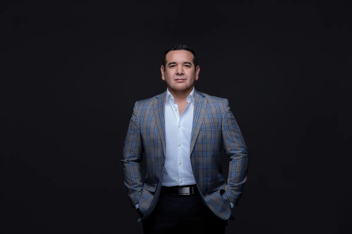 Dr. Leonardo Villavicencio, plastic surgeon in Manta, Ecuador